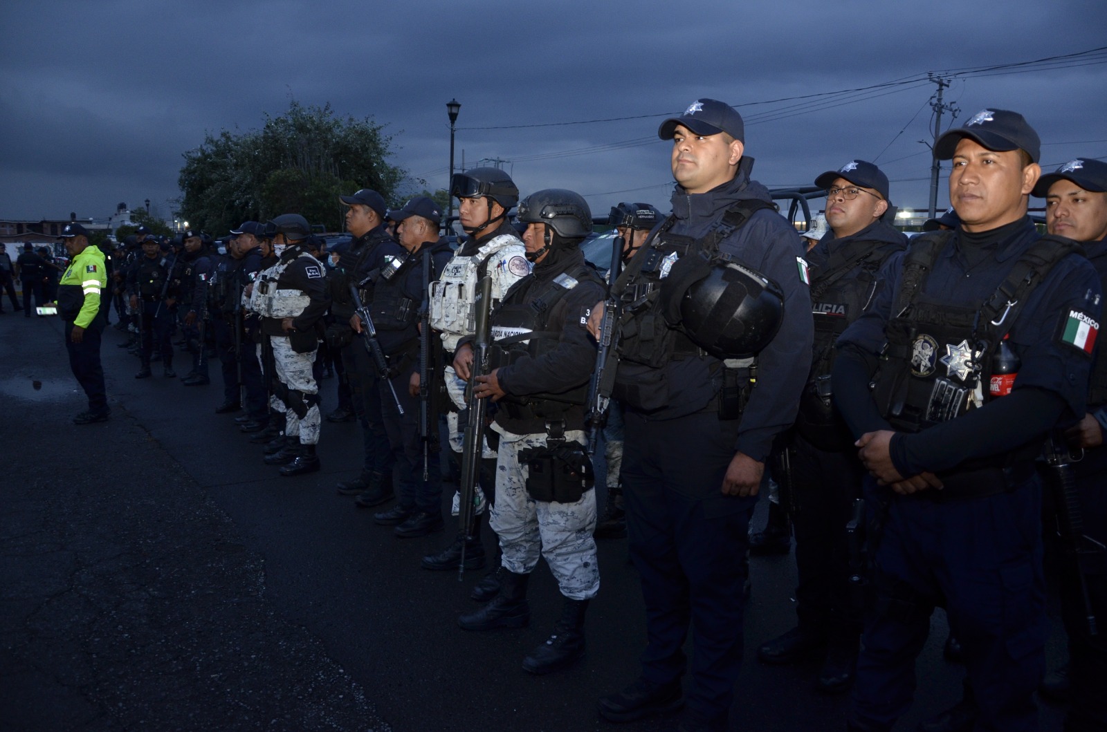 Desarticulan banda de falsos policías que extorsionaba en carreteras del Edomex.